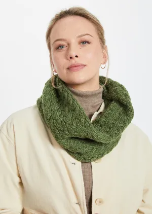 Aran Infinity Cable Scarf | Green