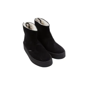 Sanders Women's Are Suede Curling Boot in Black