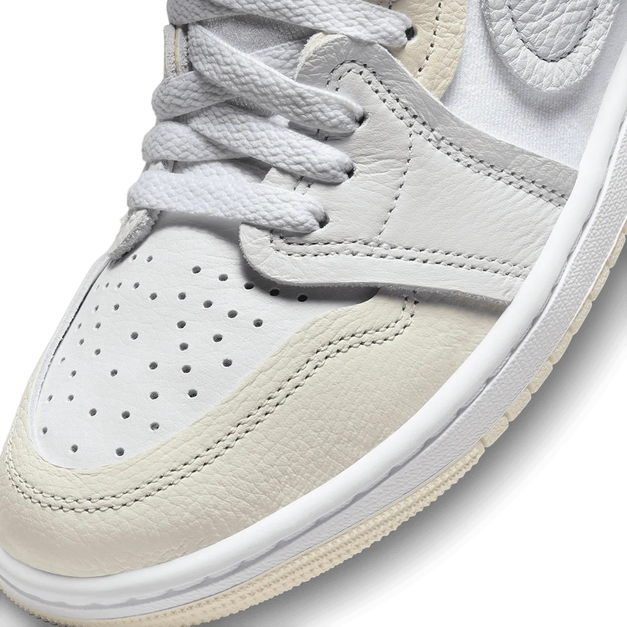 Wmns Air Jordan 1 MM High 'White and Pure Platinum'